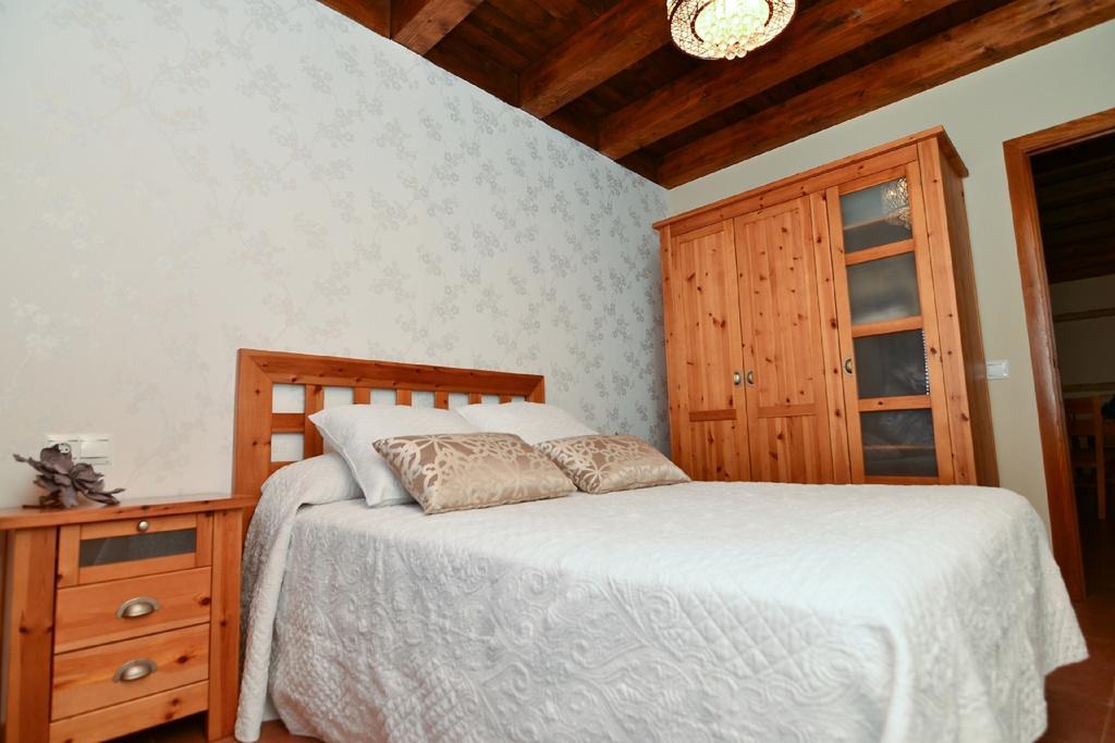 Apartamentos La Casa Del Grial Toledo Room photo